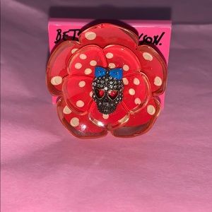 Betsey johnson stretch ring